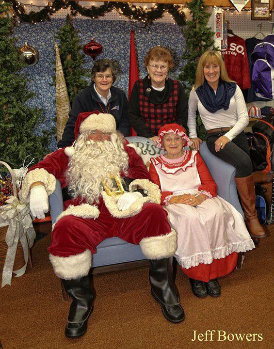 Santa & Mrs. Claus Downtown Gardner